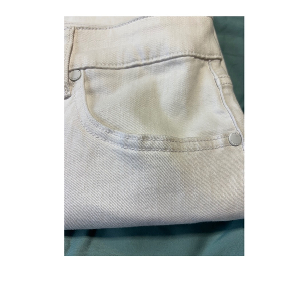 EUC Torrid Mini “Optic” White Denim/Jean Skirt Plus Size 18W - Picture 8 of 8